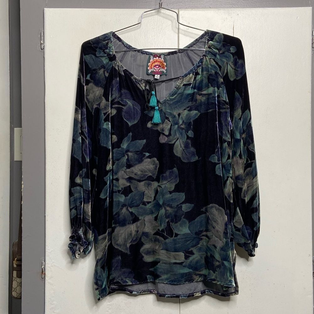 Johnny Was Glowing Iris Velvet Floral Peasant Blouse In Black Size Medium
